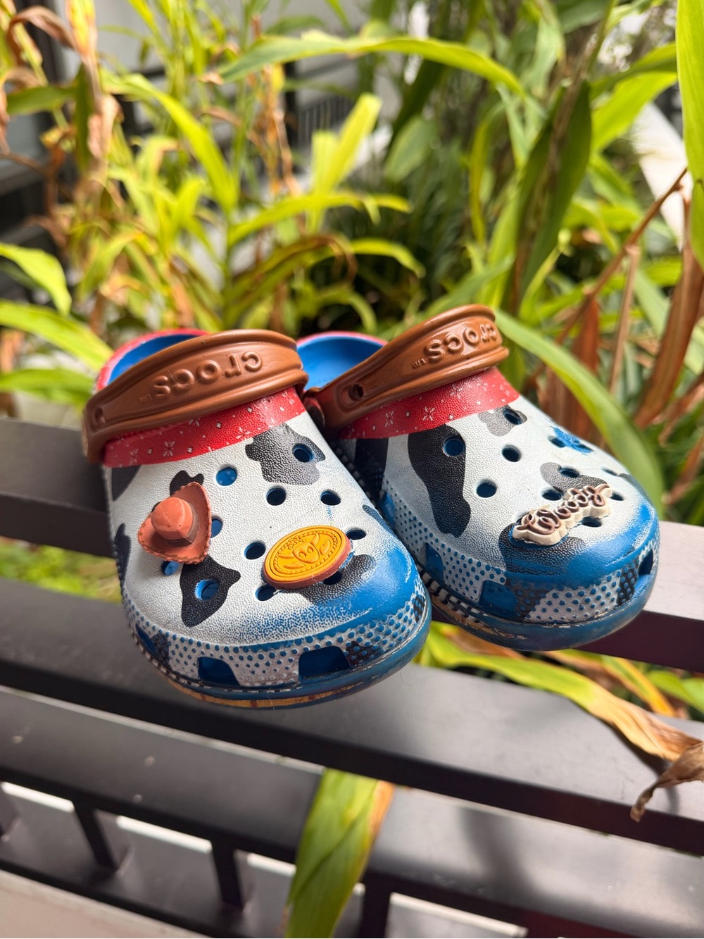 Crocs Toy Story woody 10 size boys Kids' Blue and Brown Clog with Red Accent